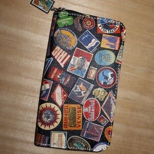 Sydney Love travel wallet